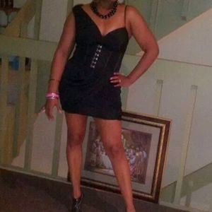 Short black party dress